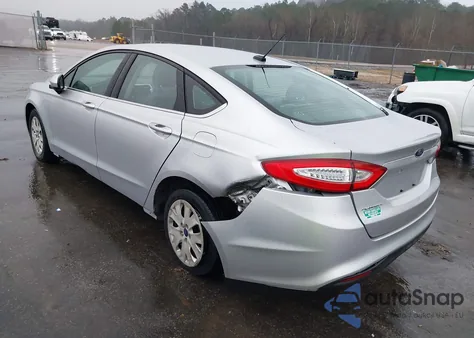 2014 Ford Fusion S из США, поврежденный, VIN 1FA6P0G73E5395493